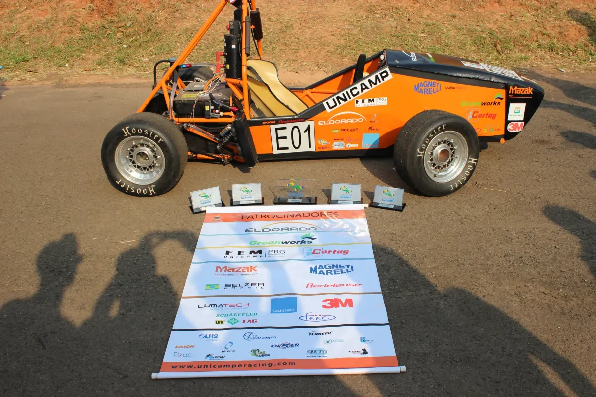 Protótipo E2014 na pista